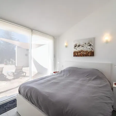 Beautiful With Private Heated Pool *