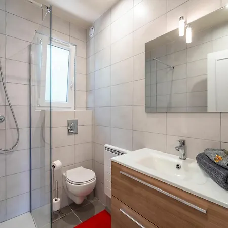 Beautiful With Private Heated Pool *